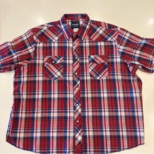 Wrangler Men's Red and Blue Plaid Button Down Shirt